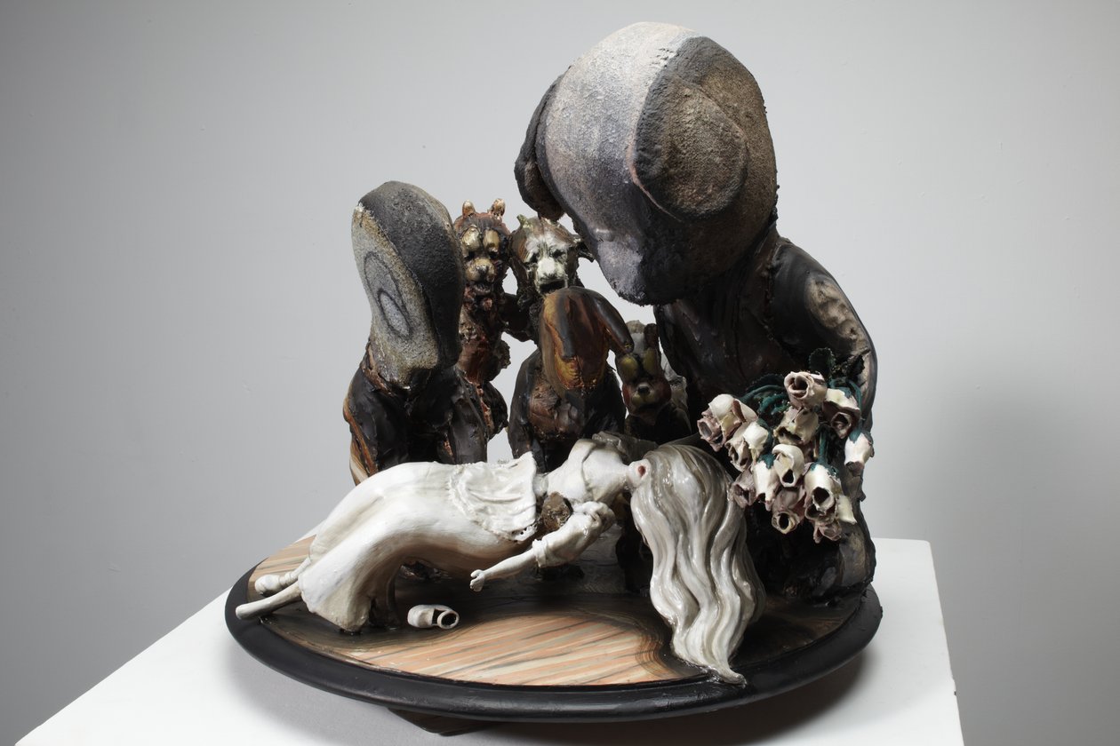 Blanche-Neige, 2010 (bois, lino, plâtre, argile, tissu, peinture) - Cathie Pilkington