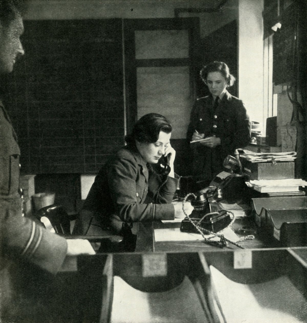 Salle de renseignement de la station, vers 1943 - Cecil Beaton