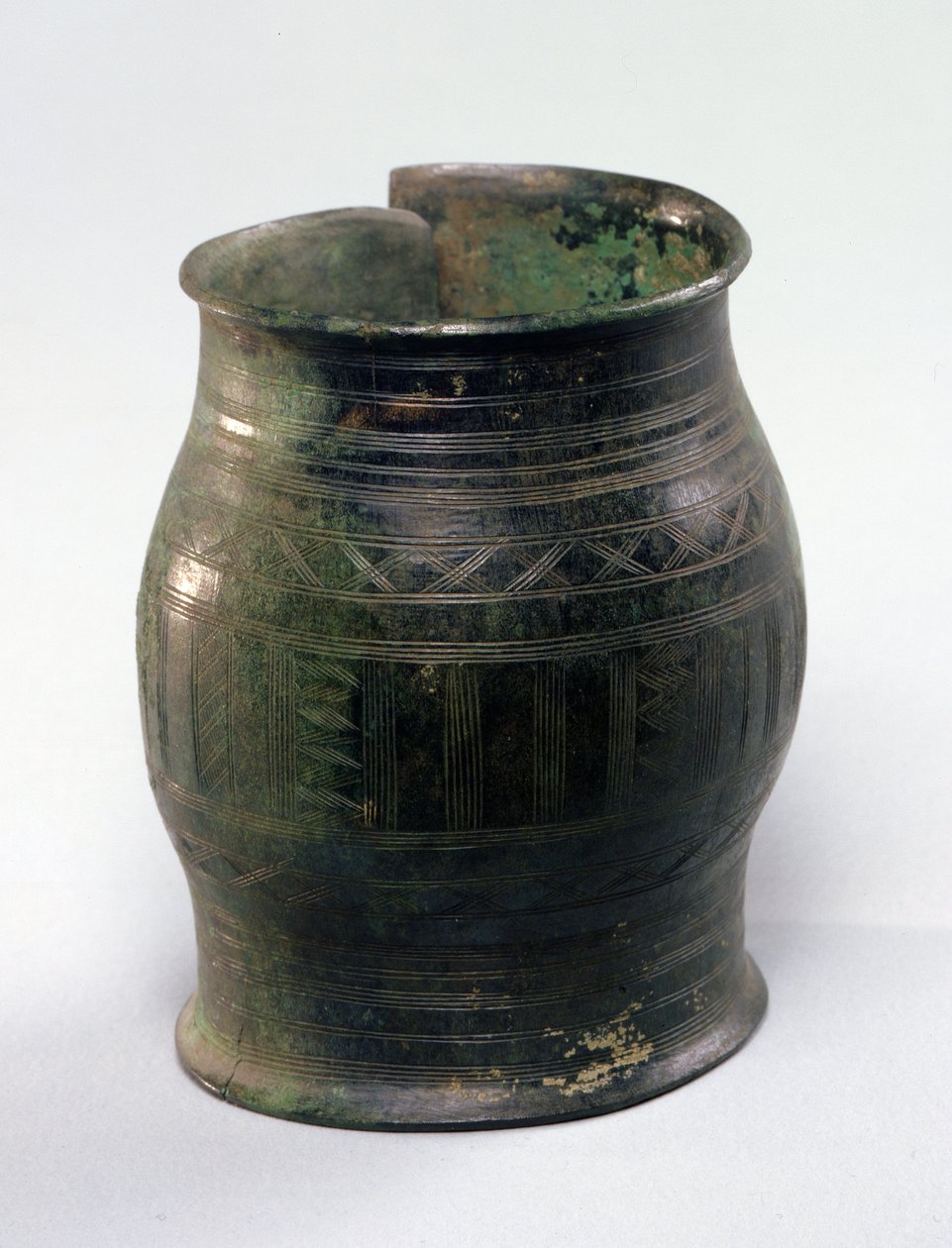 Brassard en forme de tonneau, culture de Hallstatt, du Jura - Celtic