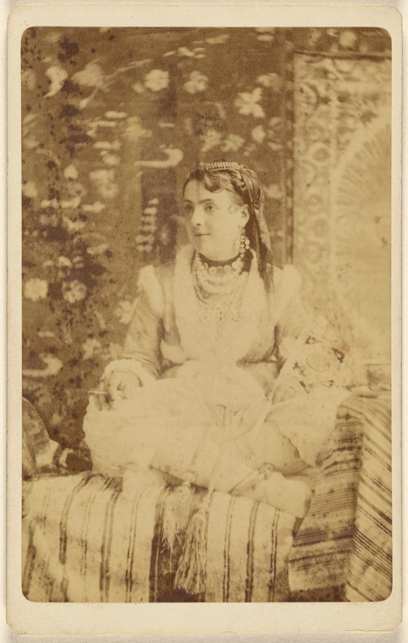 Beauté circassienne. - Centennial Photographic Co.