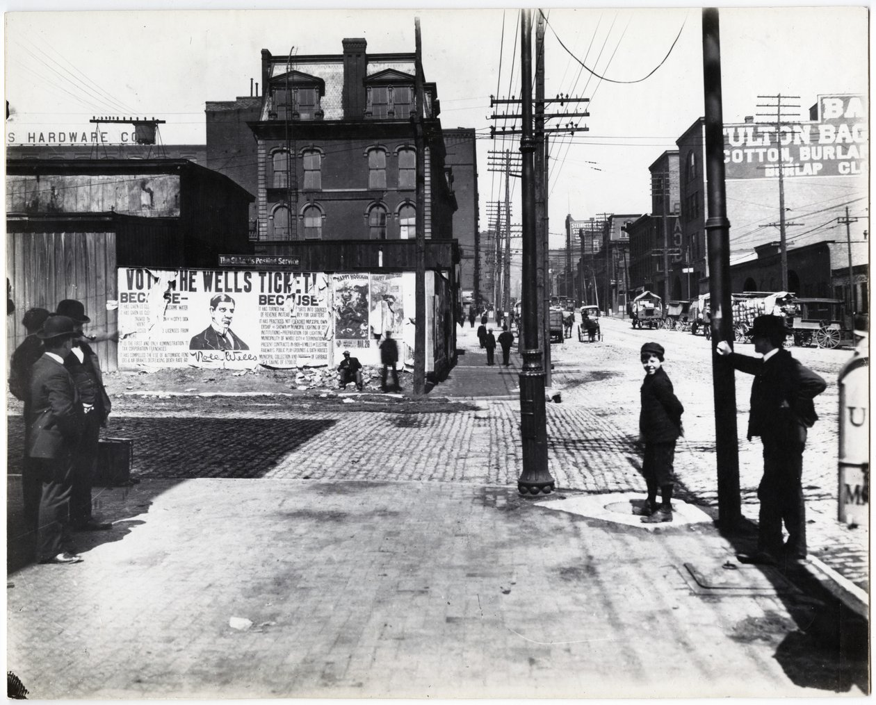 Coin nord-ouest de la 7e rue et de la rue Cerre - Charles Clement Holt