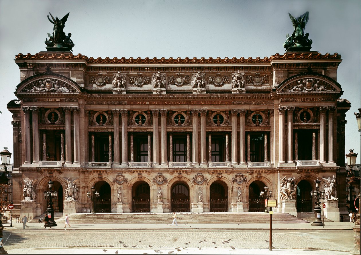 Vue de la façade du théâtre de l