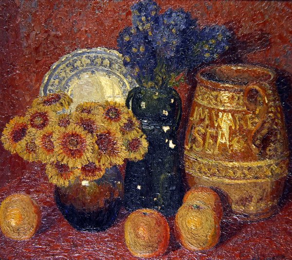 Nature morte : fleurs, poterie et pommes - Charles Ginner
