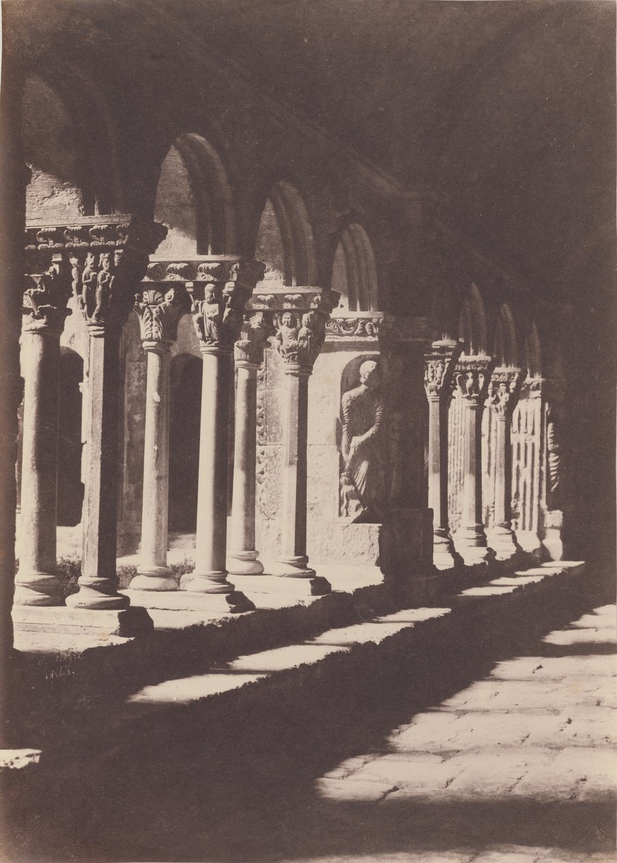 Une allée du cloître de Saint-Trophime, à Arles - Charles Nègre
