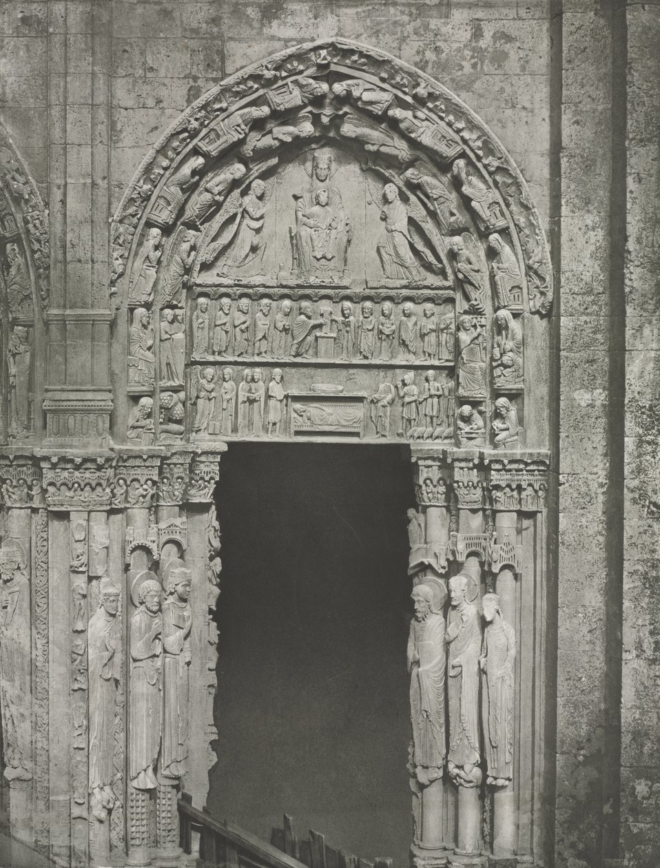 Cathédrale de Chartres : Porte droite du portail royal avec Notre-Dame de Chartres - Charles Nègre