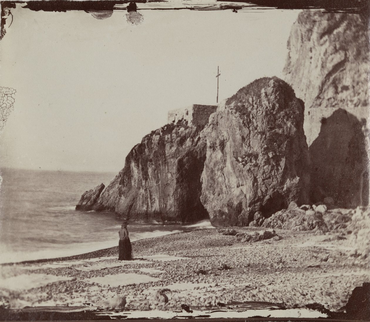 Femme au bord de la mer - Charles Nègre