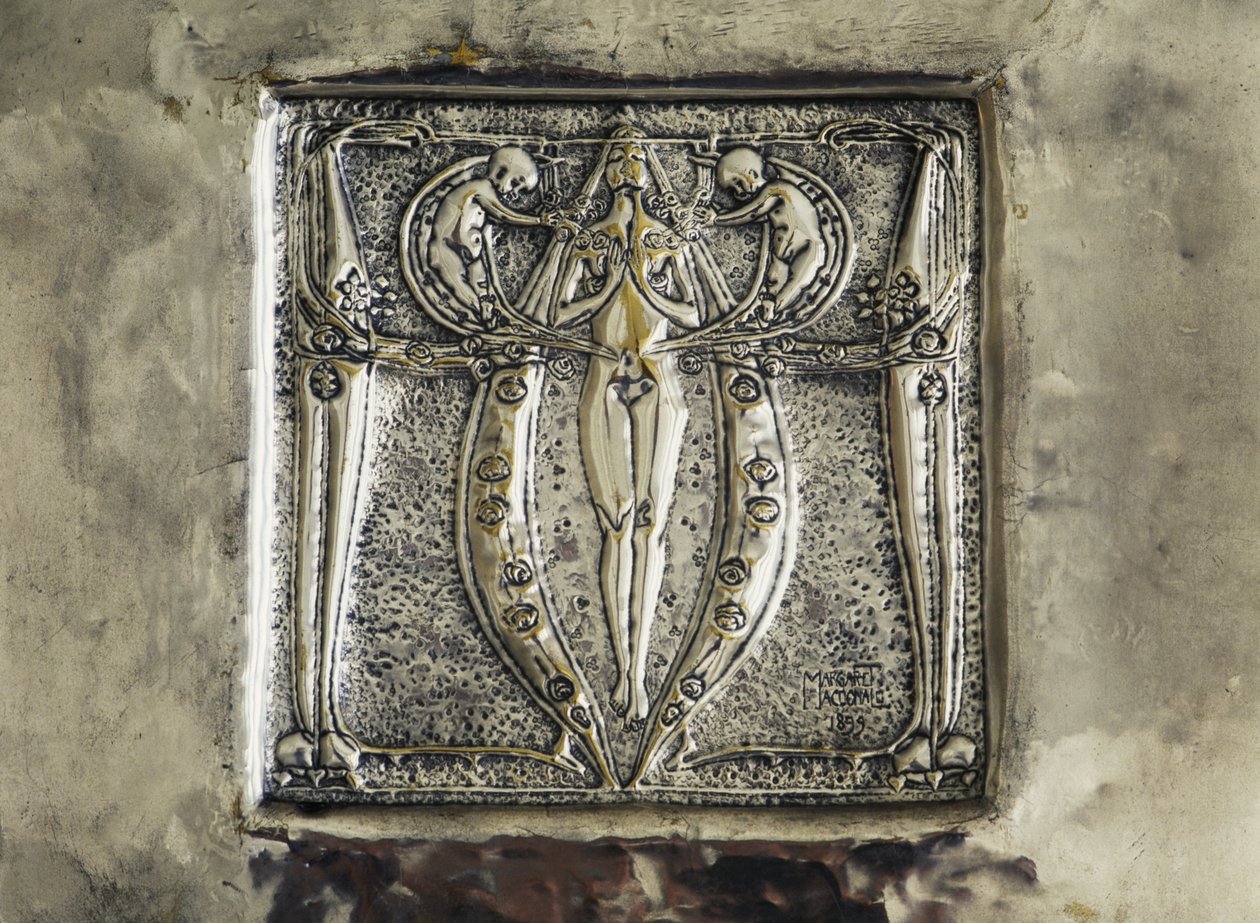 Bas-relief, détail de la décoration de la cheminée, chambre par Charles Rennie Mackintosh, Royaume-Uni, 20e siècle - Charles Rennie Mackintosh