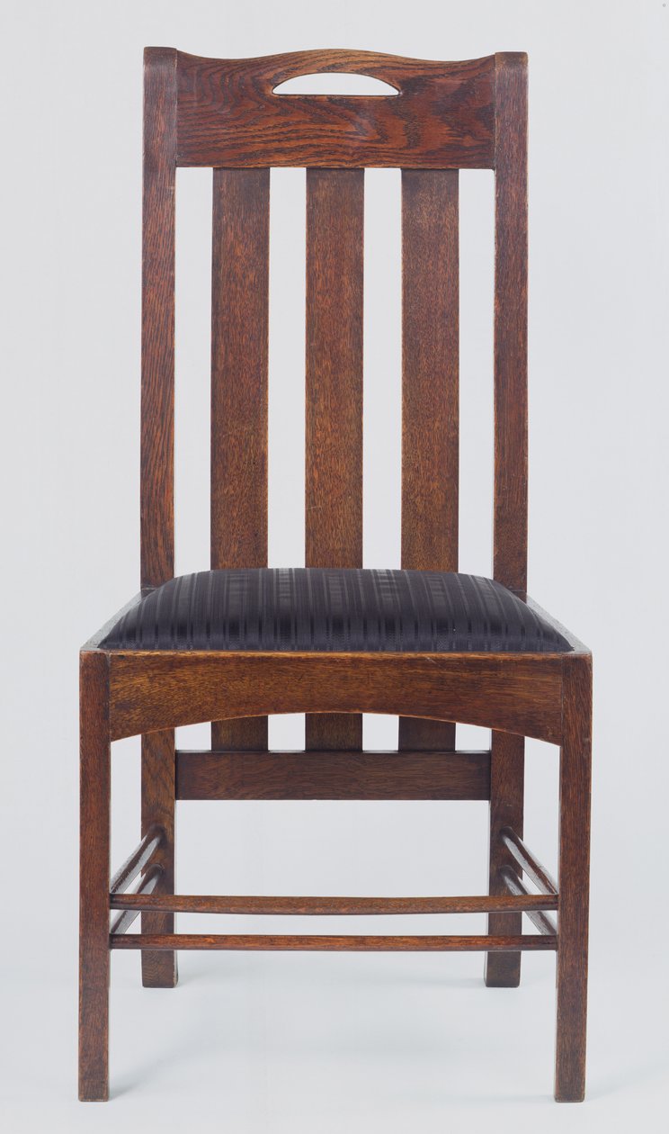 Chaise latérale, une paire, fabriquée pour les salons de thé Argyle Street de Miss Cranston, Glasgow, 1896 - Charles Rennie Mackintosh