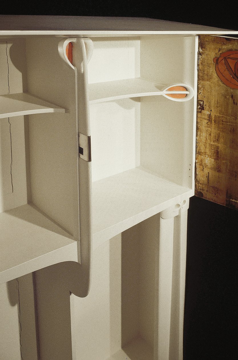 Cabinet blanc conçu pour Mme Rowat, 1902 - Charles Rennie Mackintosh