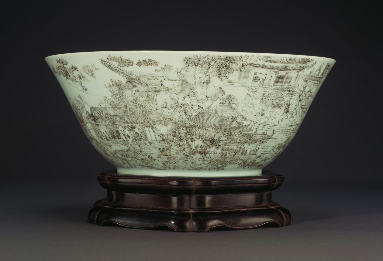 Un grand bol en porcelaine incisé représentant une scène continue de dames dans les jardins du palais, 1796-1820 - Chinese School