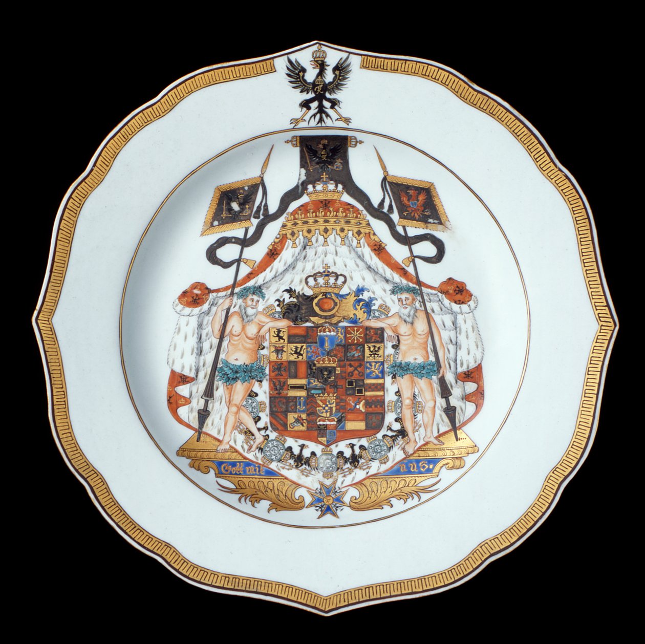 Assiette armoriée, période Qianlong (1736-95) vers 1755 - Chinese School