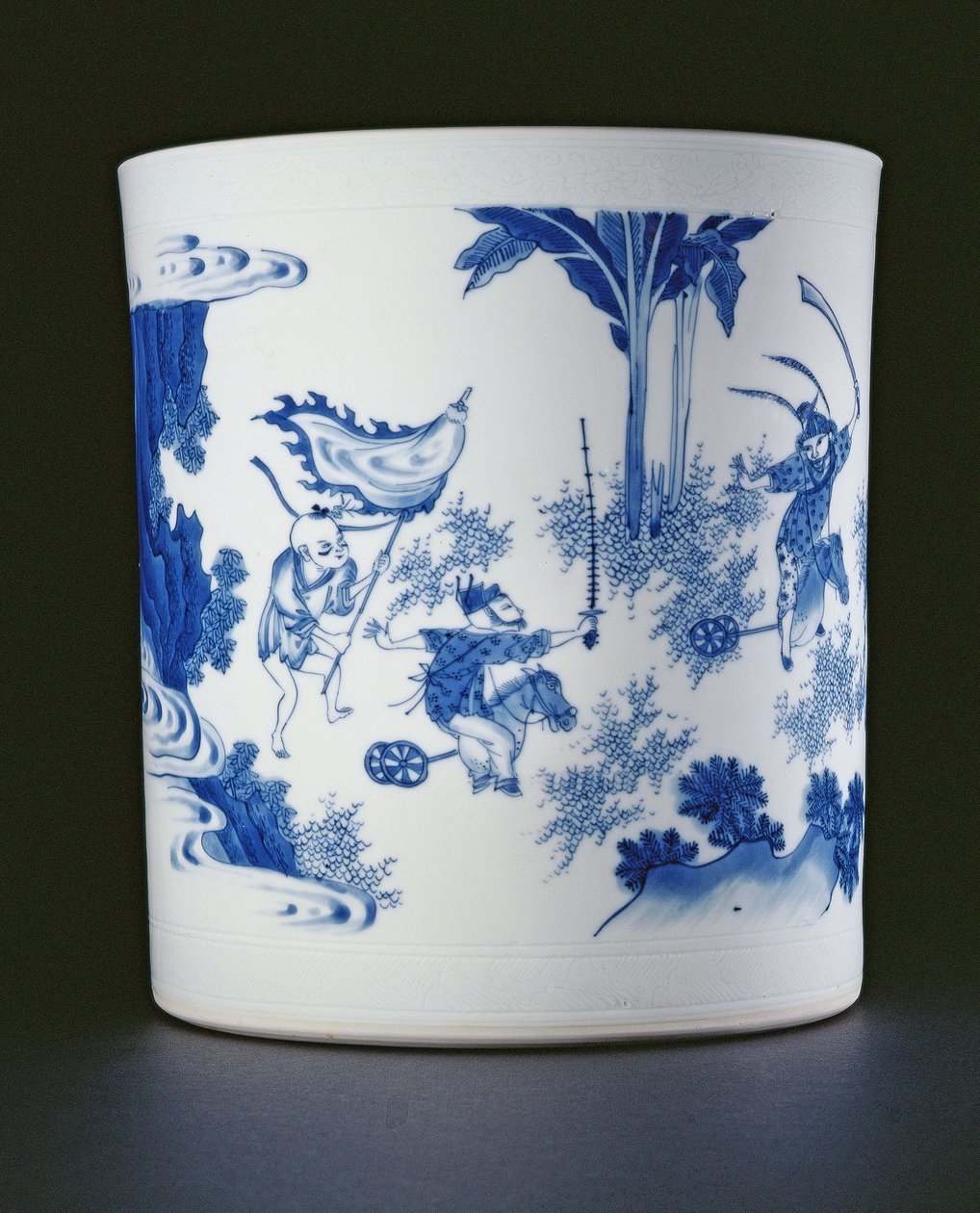 Pot à pinceaux bleu et blanc peint avec une dame et des garçons jouant sur des chevaux de bois, Chongzheng, 1630-44 (porcelaine) - Chinese School