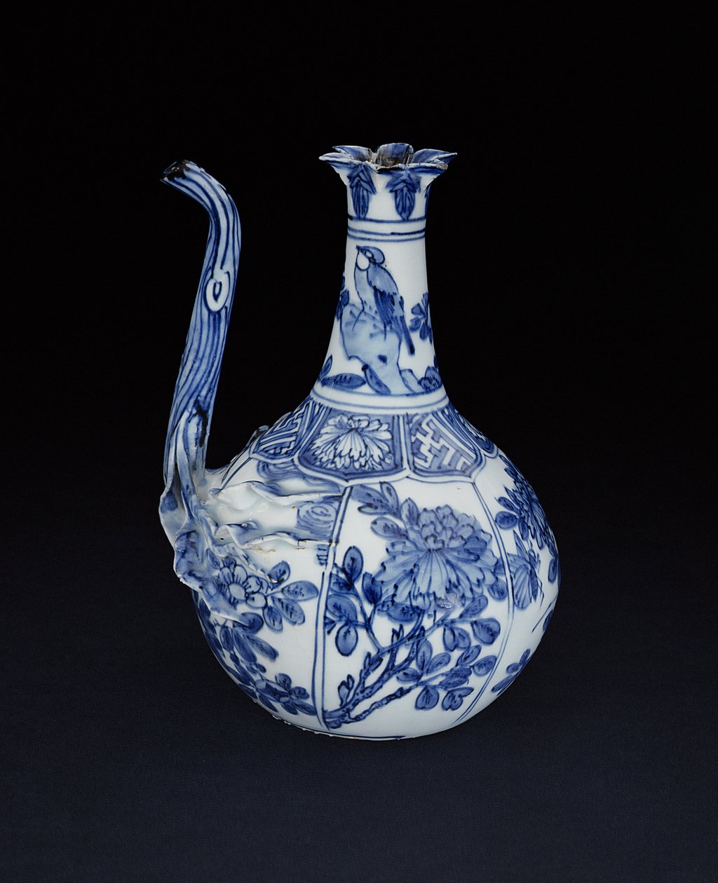 Aiguière kraak bleue et blanche peinte avec des oiseaux et des fleurs, Wanli, 1580-1600 (porcelaine) - Chinese School