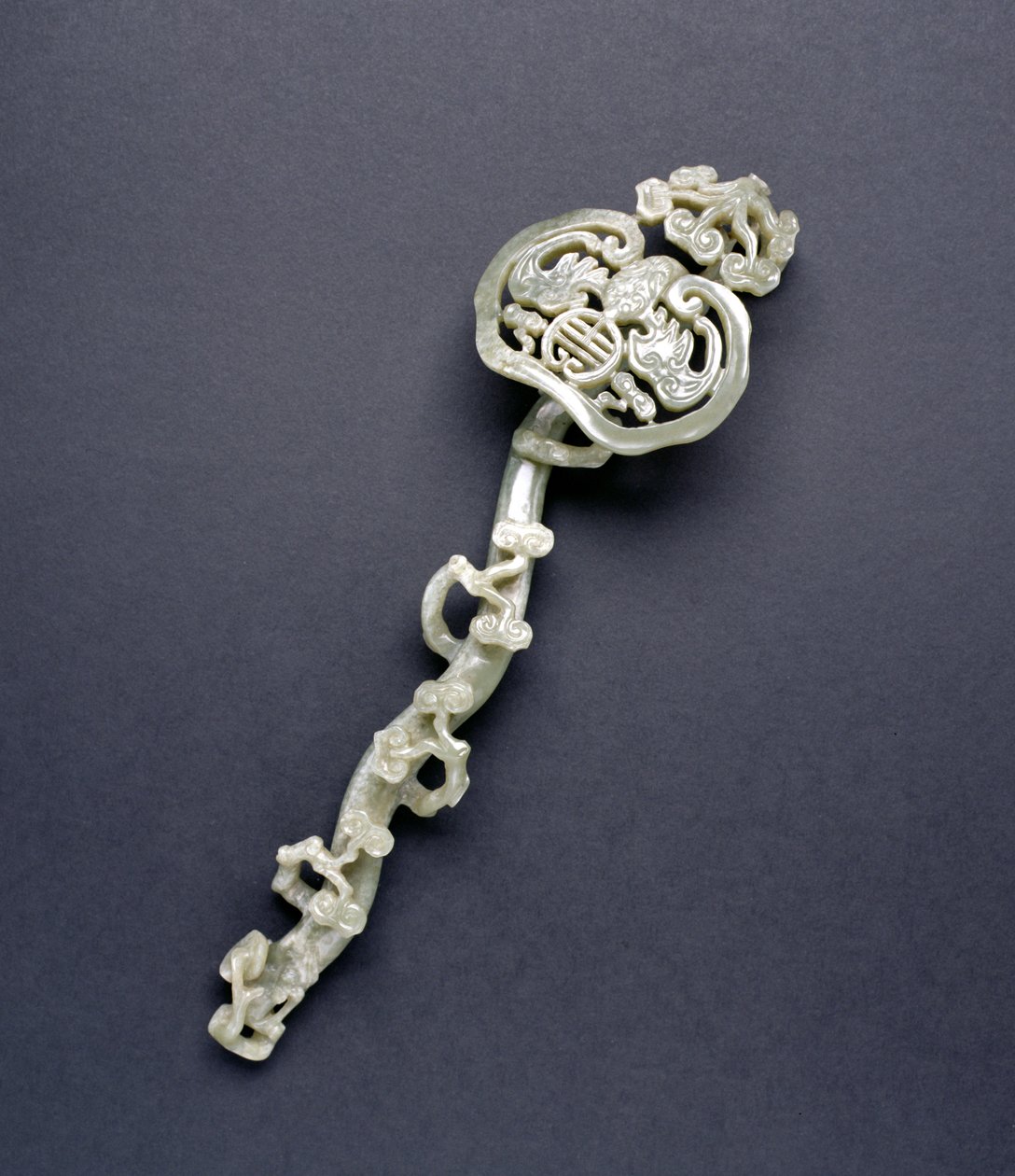 Sceptre Ruyi (pierre céladon) - Chinese School