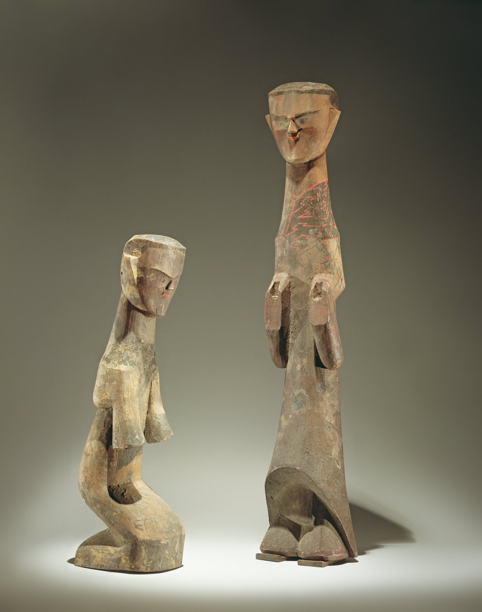 Deux statuettes, fin de la dynastie Zhou (1046-256 av. J.-C.) 4e - 3e siècle av. J.-C. (bois) - Chinese School