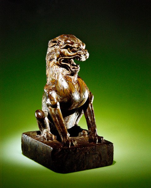 Lion assis, dynastie Tang (618-906) - Chinese School Chinese School