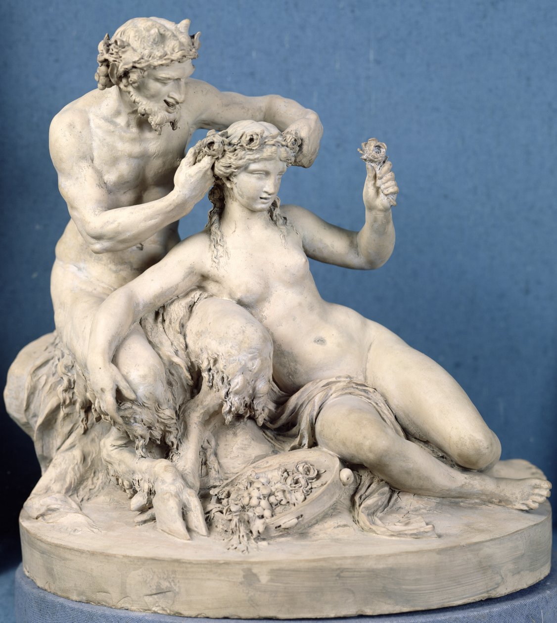 Satyre couronnant une bacchante, 1770 (terre cuite) - Claude Michel Clodion