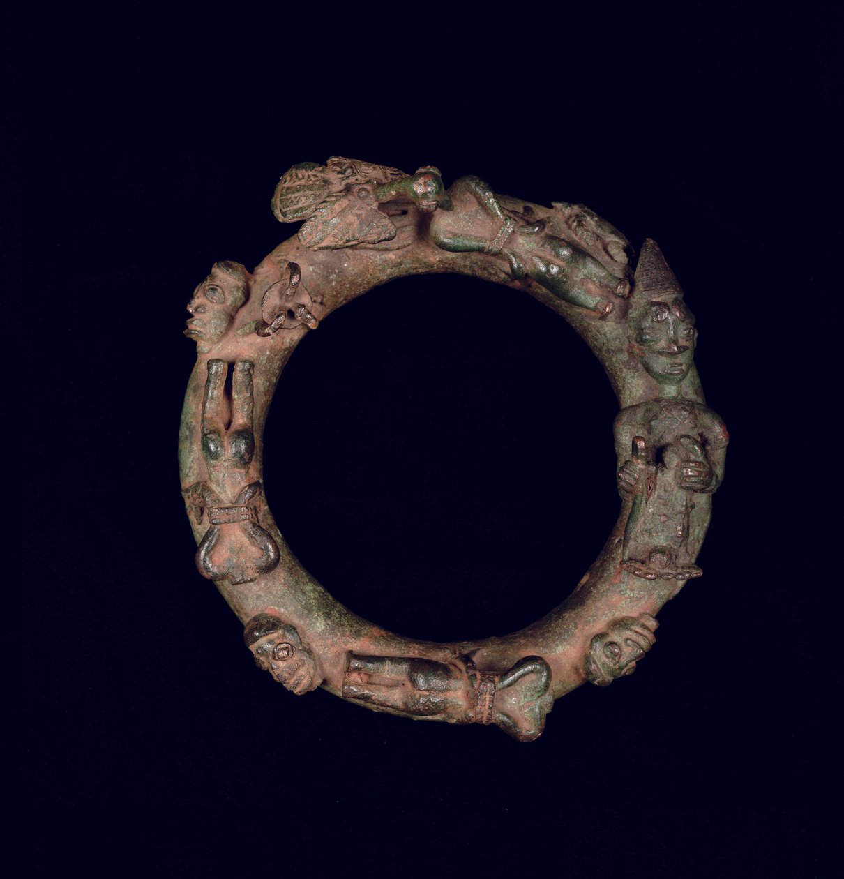 Anneau représentant un sacrifice rituel - Yoruba Culture