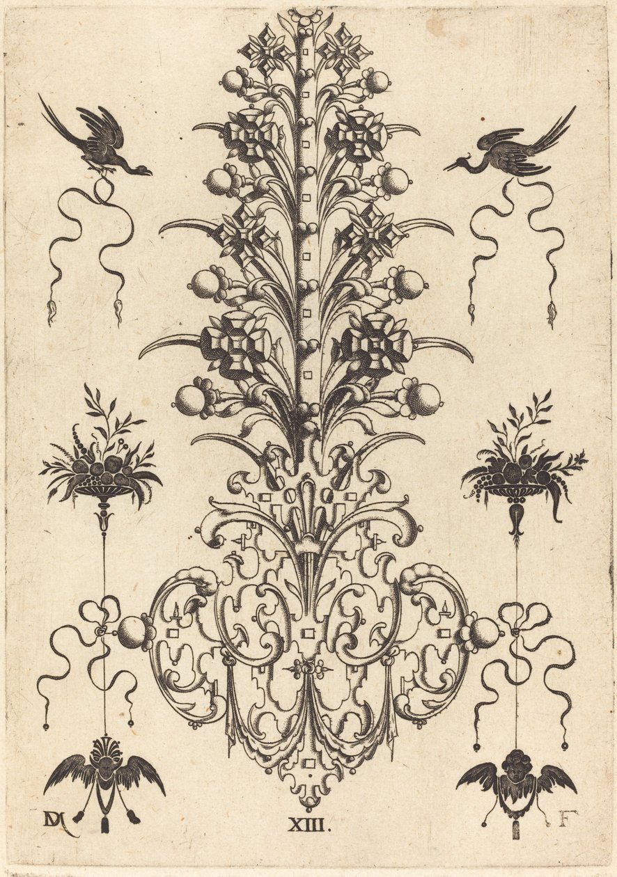 Broche en forme de jacinthe avec des oiseaux en haut et des têtes de diable et d