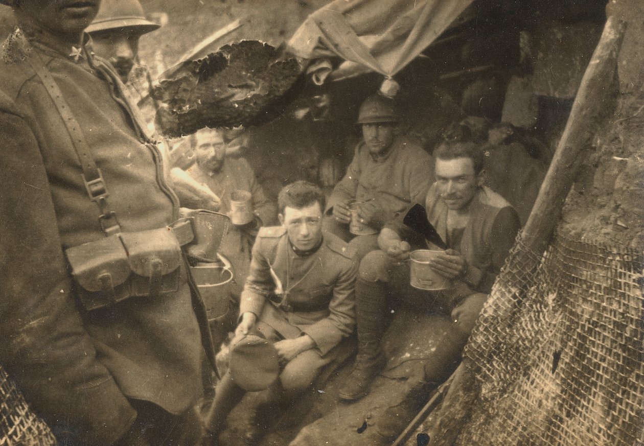 Groupe de soldats dans une tranchée pendant la Première Guerre mondiale - Dario Gentilini
