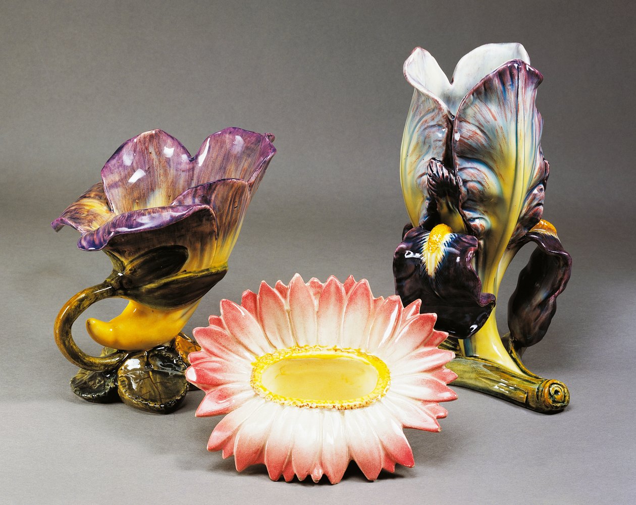 Vase en forme de liseron, cache-pot en forme de marguerite et vase en forme d