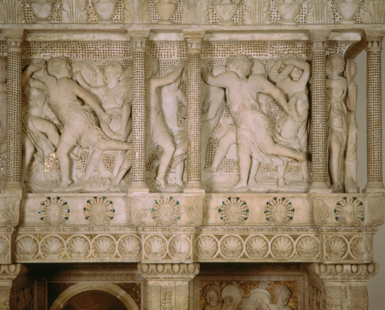 Détail de la Cantoria, 1433-38 (marbre et mosaïque de verre) - Donatello