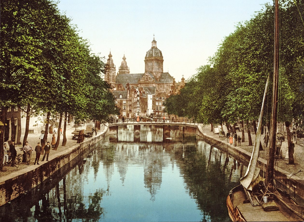 Vue vers Sint-Nicolaasbasiliek, Amsterdam, pub. c.1900 - Dutch Photographer