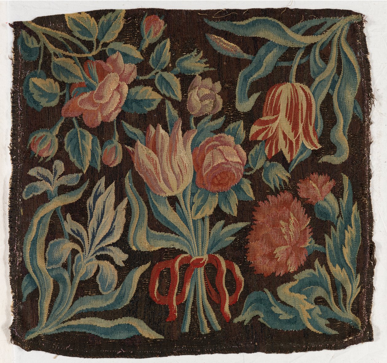 Housse de coussin en tapisserie représentant des tulipes - Dutch School