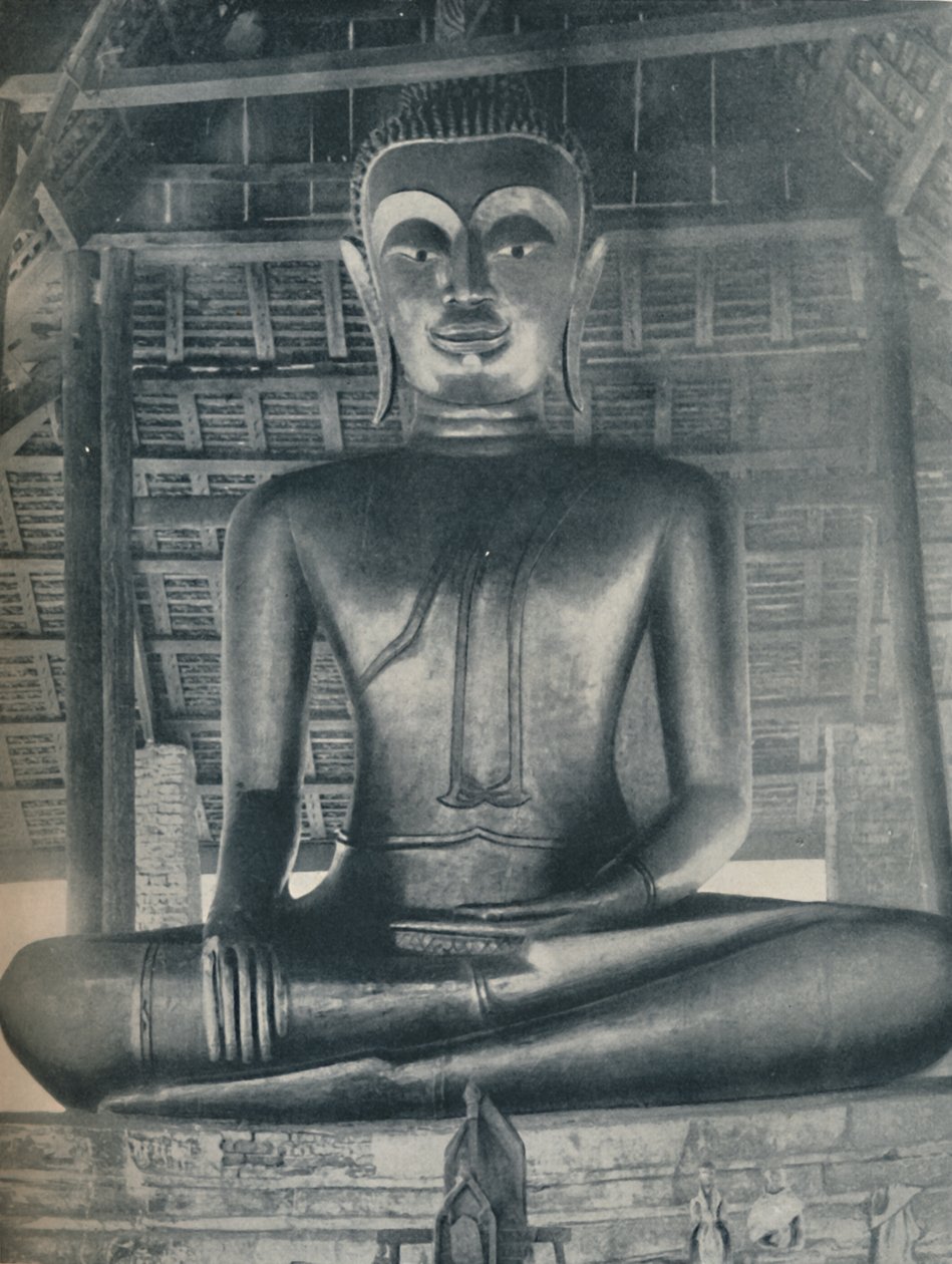 Gloire du sanctuaire central au Wat Suthat, Bangkok, vers 1935 - ENA