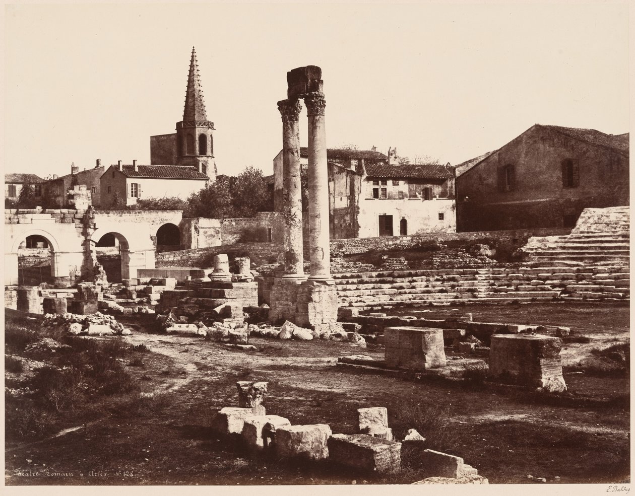 Théâtre Romain à Arles, vers 1855 (photo) 1855 (photo) - Edouard Denis Baldus