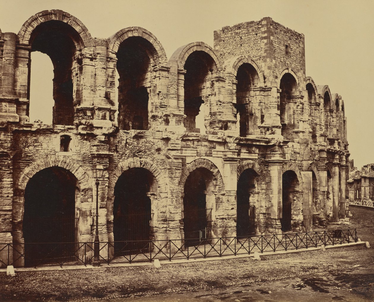 Arles. Amphithéâtre - Édouard Baldus