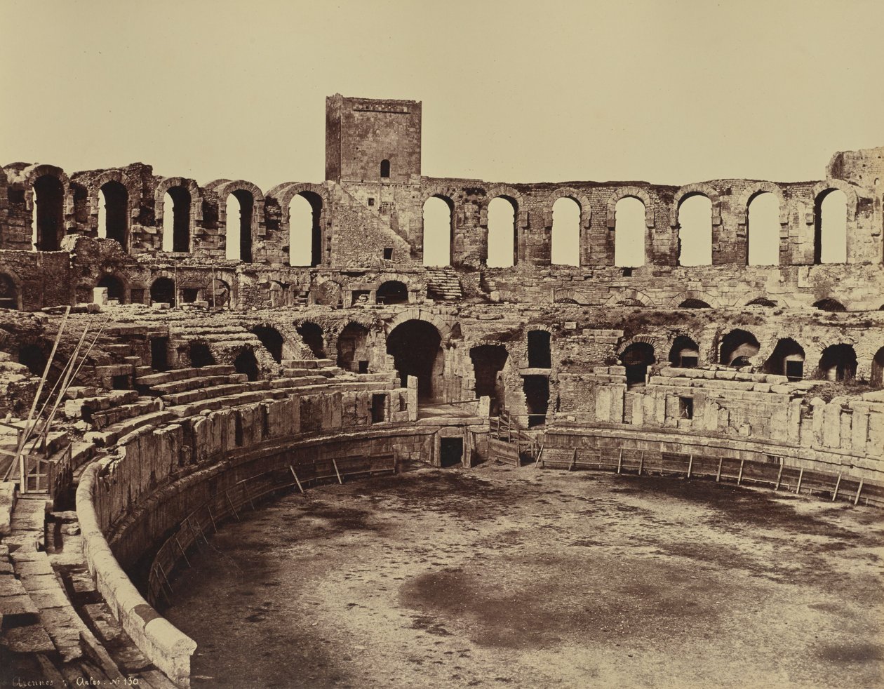 Arles. Amphithéâtre - Édouard Baldus