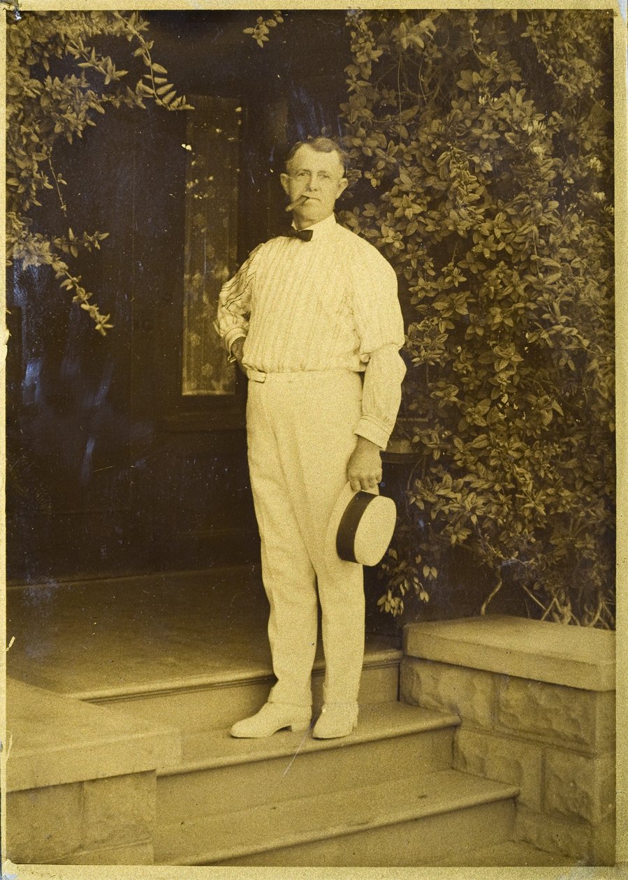 Mon père, E. Curtis, inventeur du procédé « Gold Tone », chez nous, à Seattle, dans l