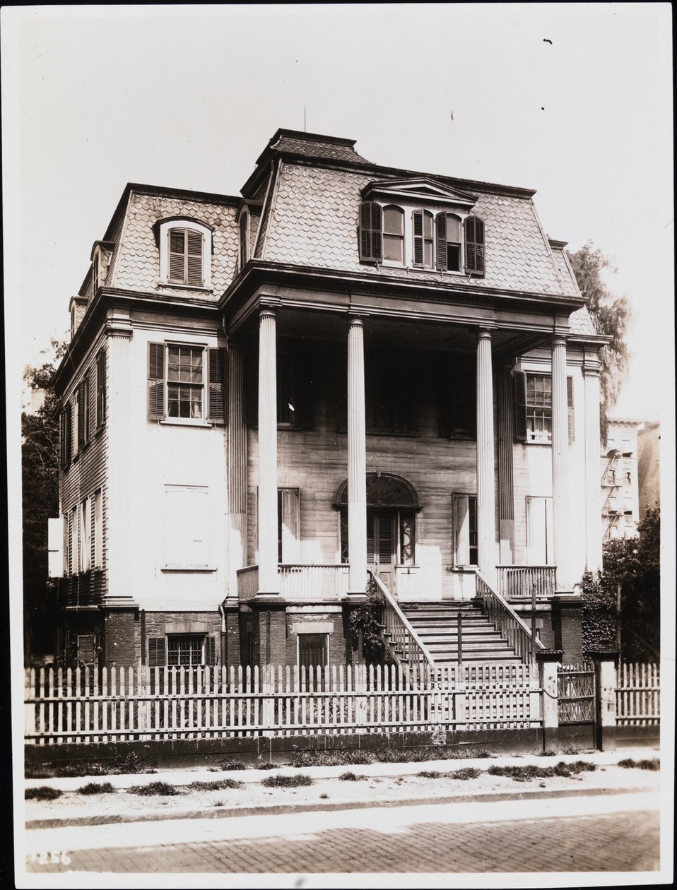 Mansion Watt-Pinkney, 1913 - Edwin Levick