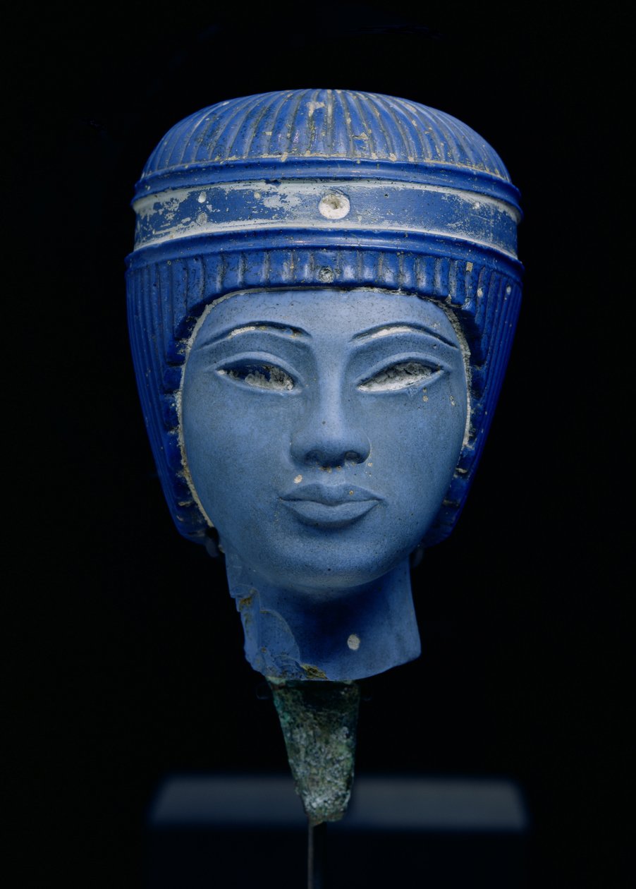 Fausse tête royale, autrefois pensée être Toutankhamon (verre pressé) - Egyptian