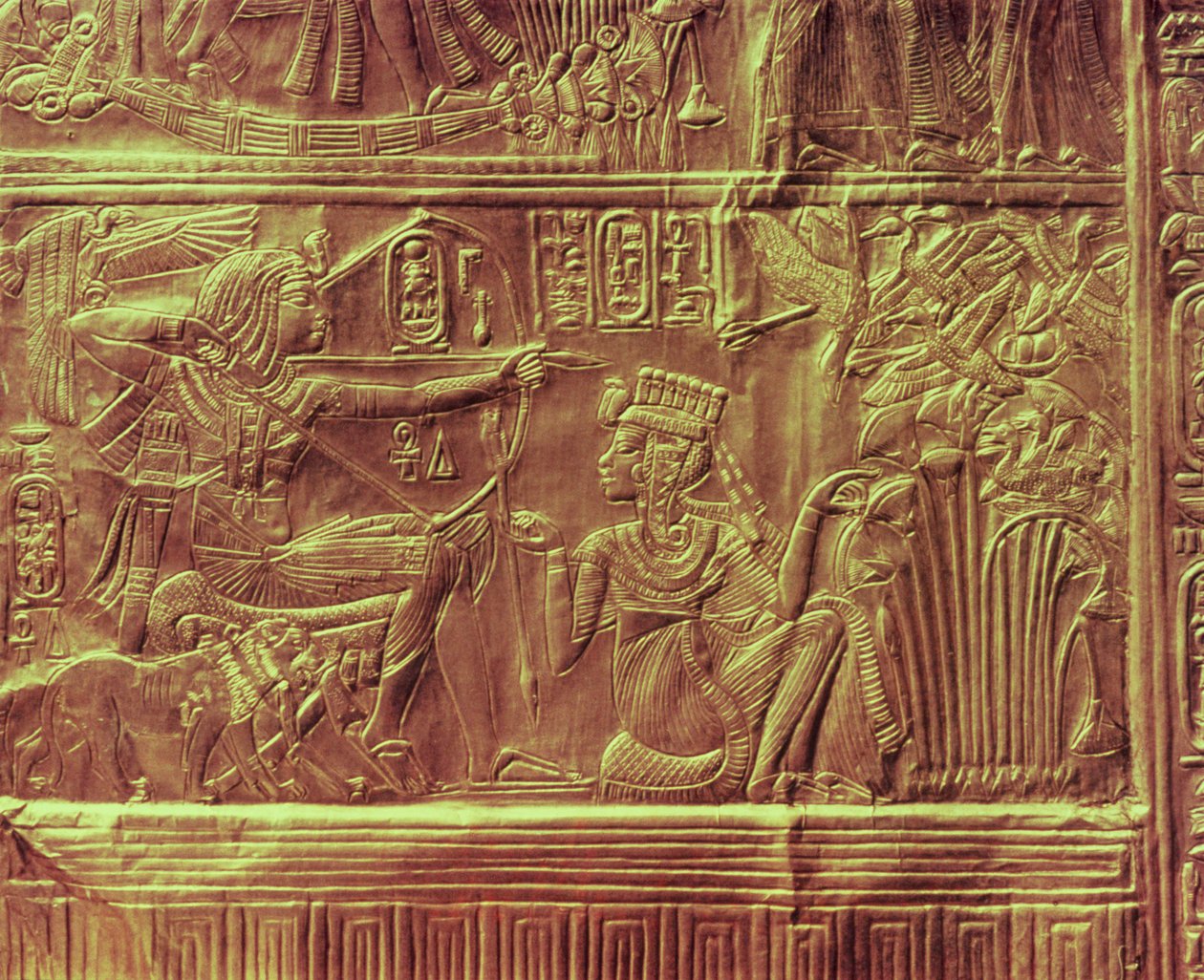 (détail) du sanctuaire doré, trésor de Toutankhamon - Egyptian 18th Dynasty
