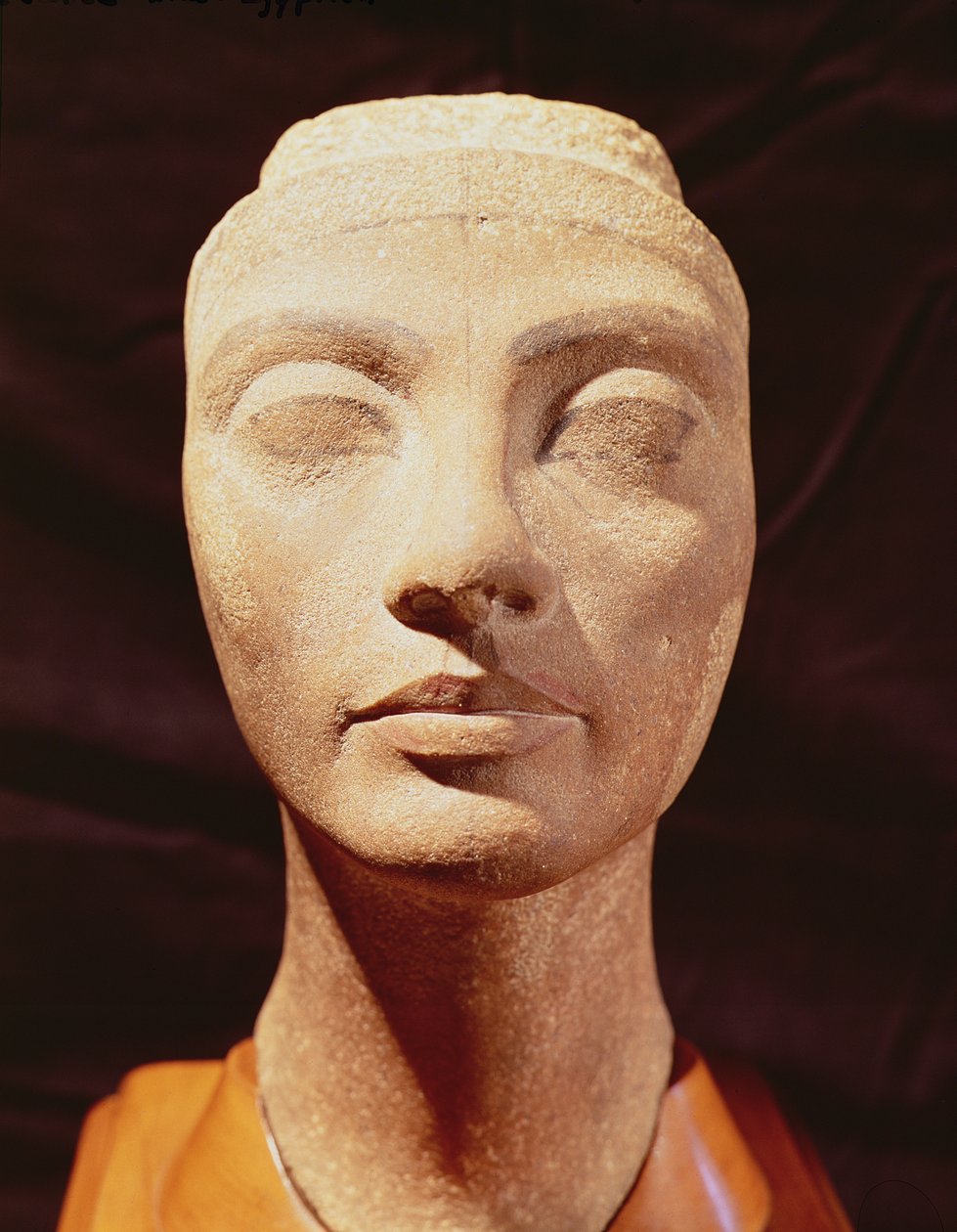 Une tête royale, possiblement de Néfertiti, de Memphis, Nouvel Empire - Egyptian 18th Dynasty