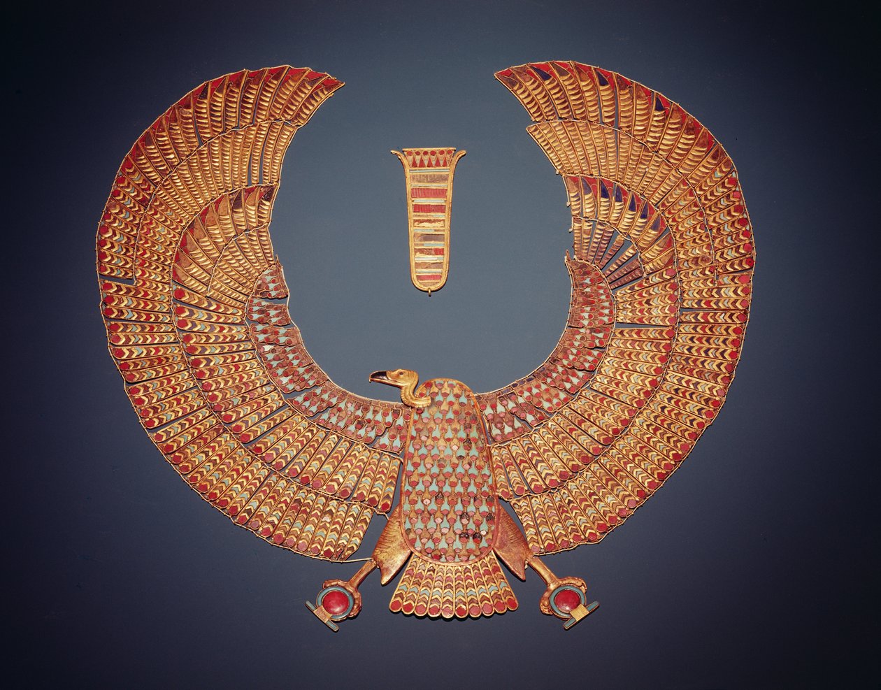 Collier en forme de déesse vautour Nekhbet, de la tombe de Toutankhamon (c.1370-1352 av. J.-C.) Nouvel Empire - Egyptian 18th Dynasty