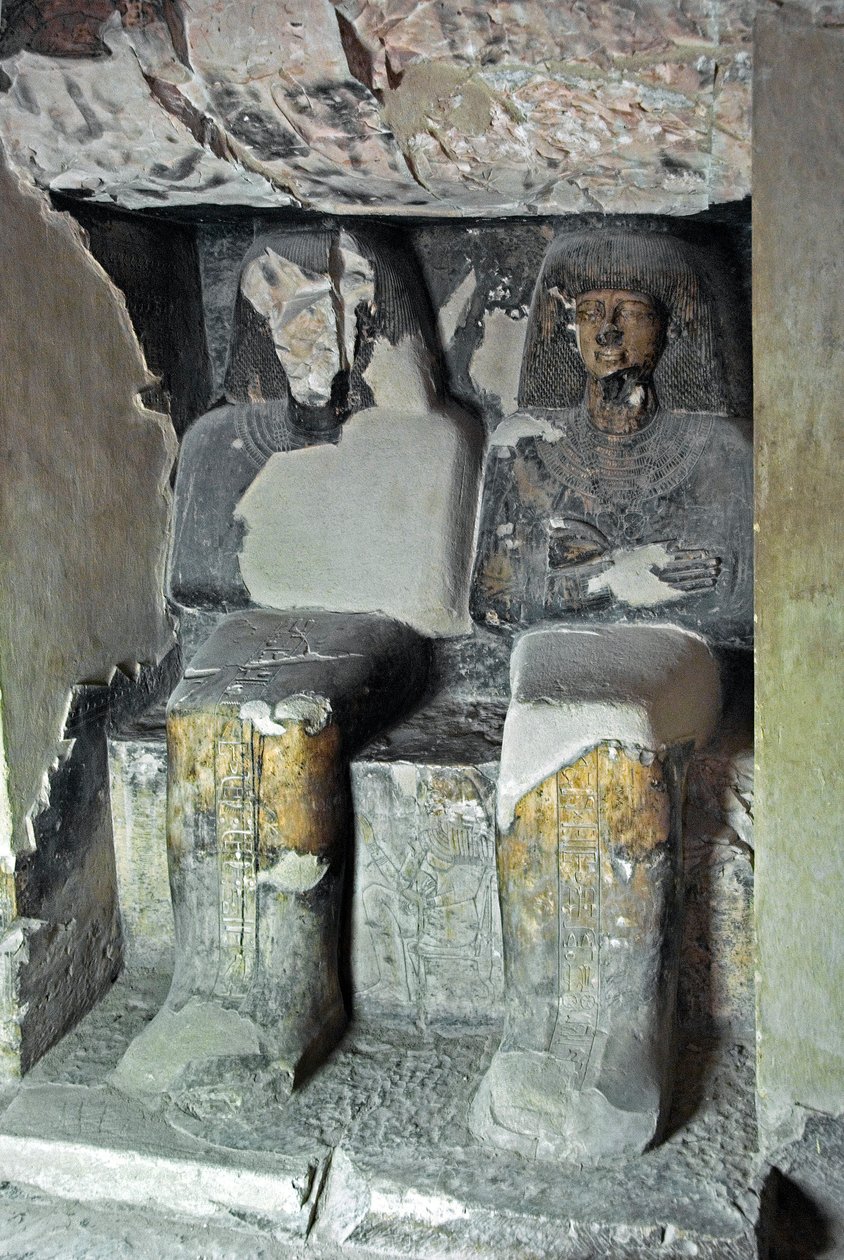 Antiquité égyptienne : sculptures près de la tombe de Kha em Het (Khaemhat) inspecteur des greniers et scribe à la cour d