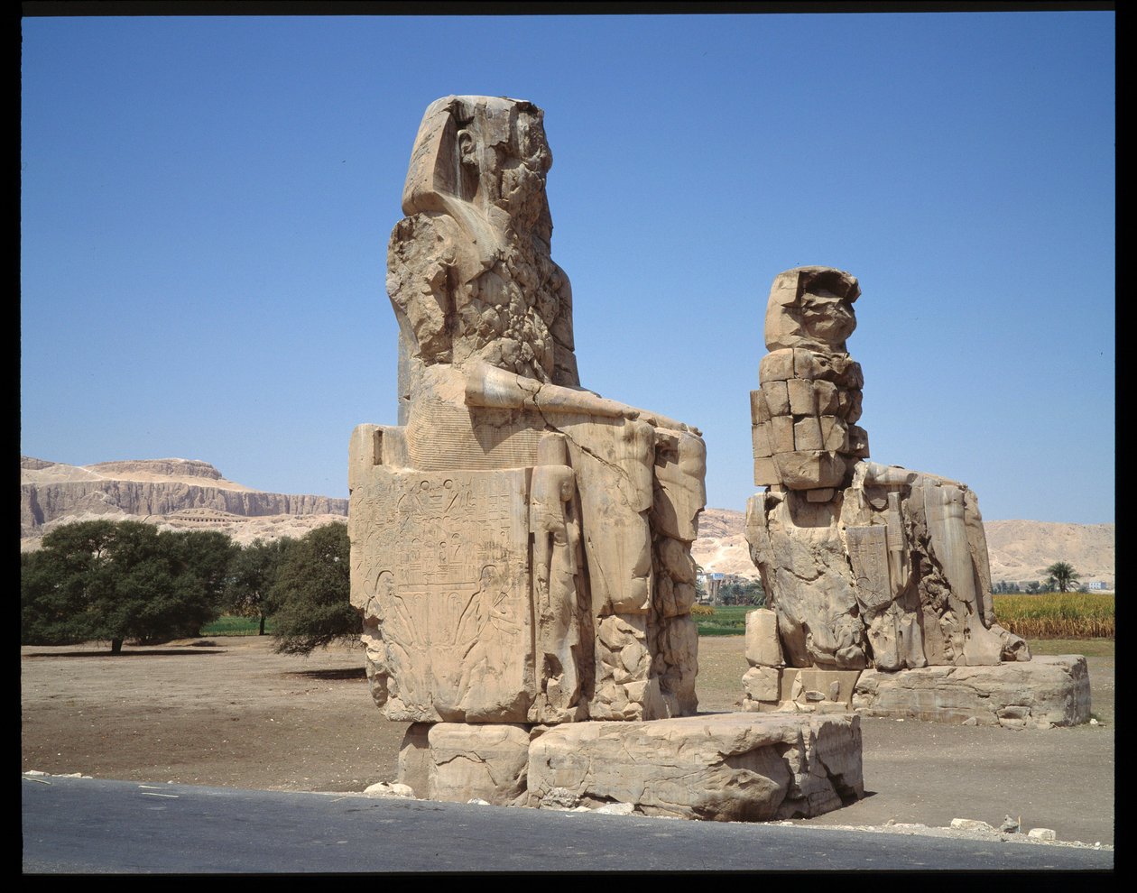 Antiquité égyptienne : vue du Colosse de Memnon, période Amenophis III, nouvel empire - Egyptian 18th Dynasty