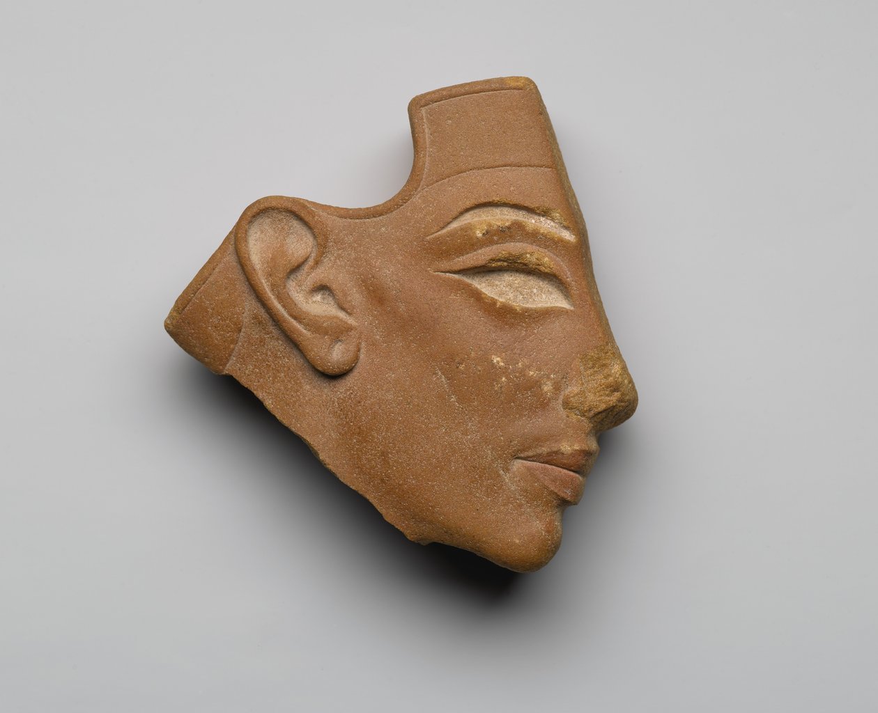 Profil incrusté, de Tell el-Amarna, Nouvel Empire, c.1353-36 av. J.-C. - Egyptian 18th Dynasty