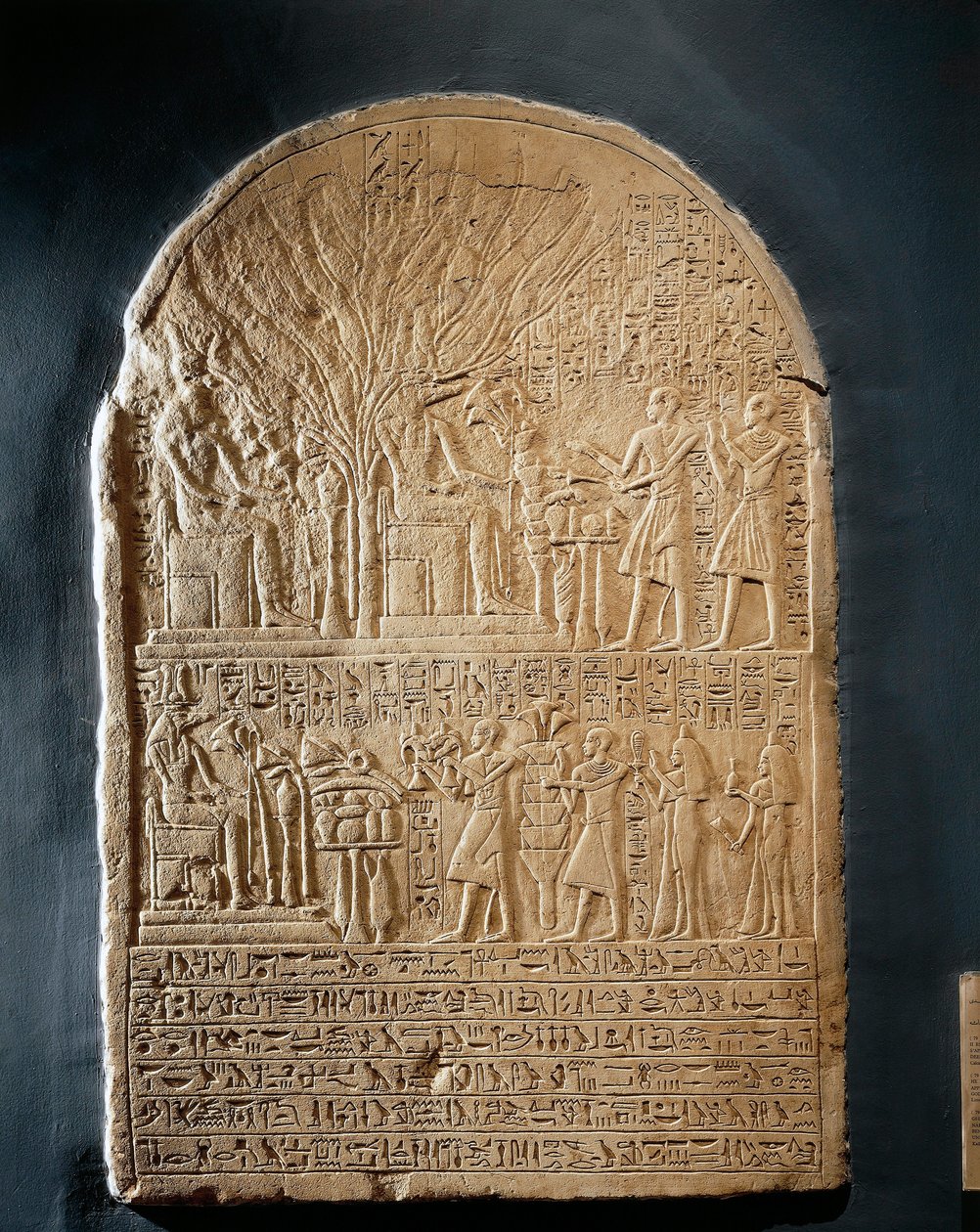 Stèle en calcaire du grand prêtre de Sobek, du temple de Sobek à Dahamcha - Egyptian 18th Dynasty