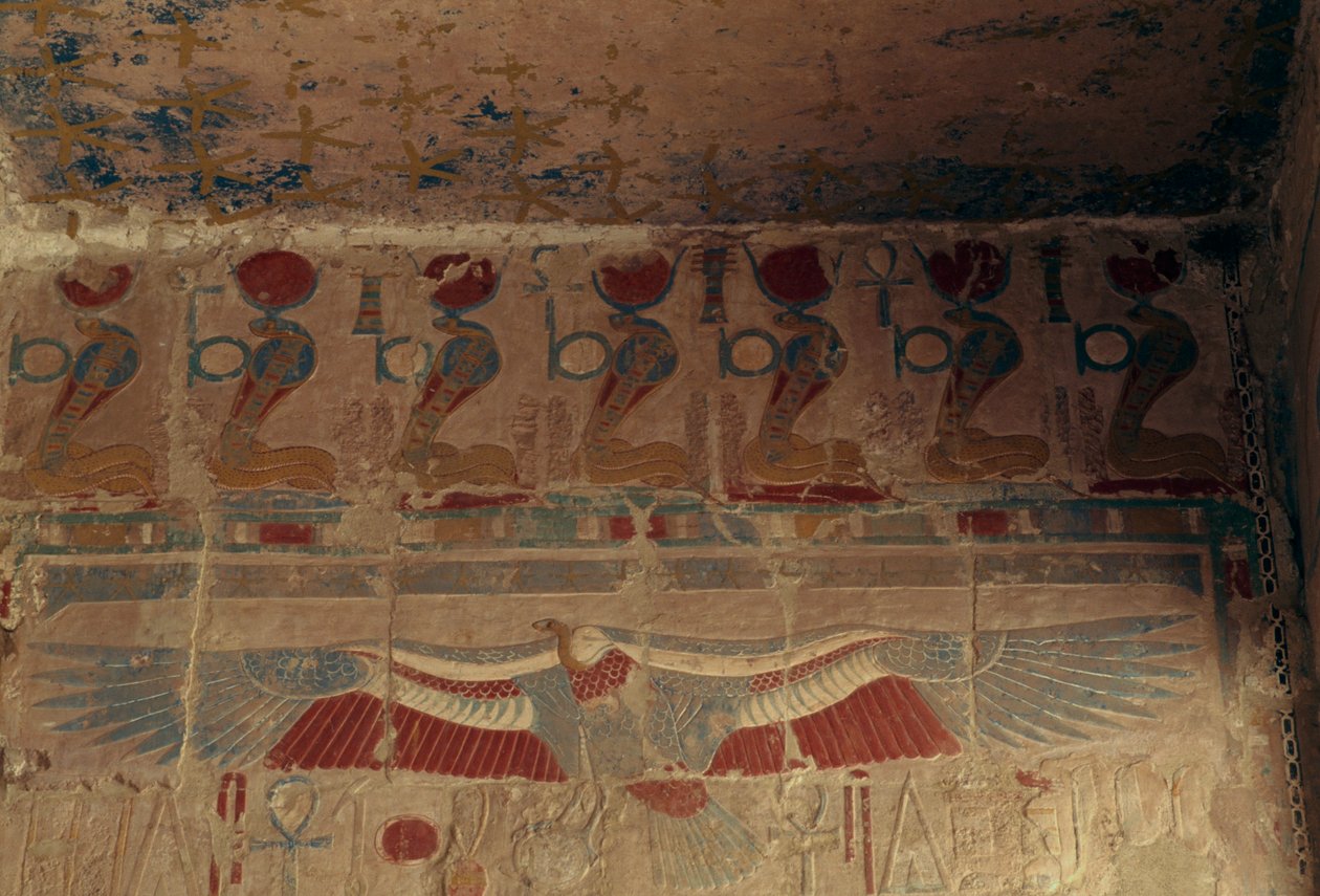 Mur peint avec disque solaire, uræus et vautour de Haute-Égypte, Temple funéraire d
