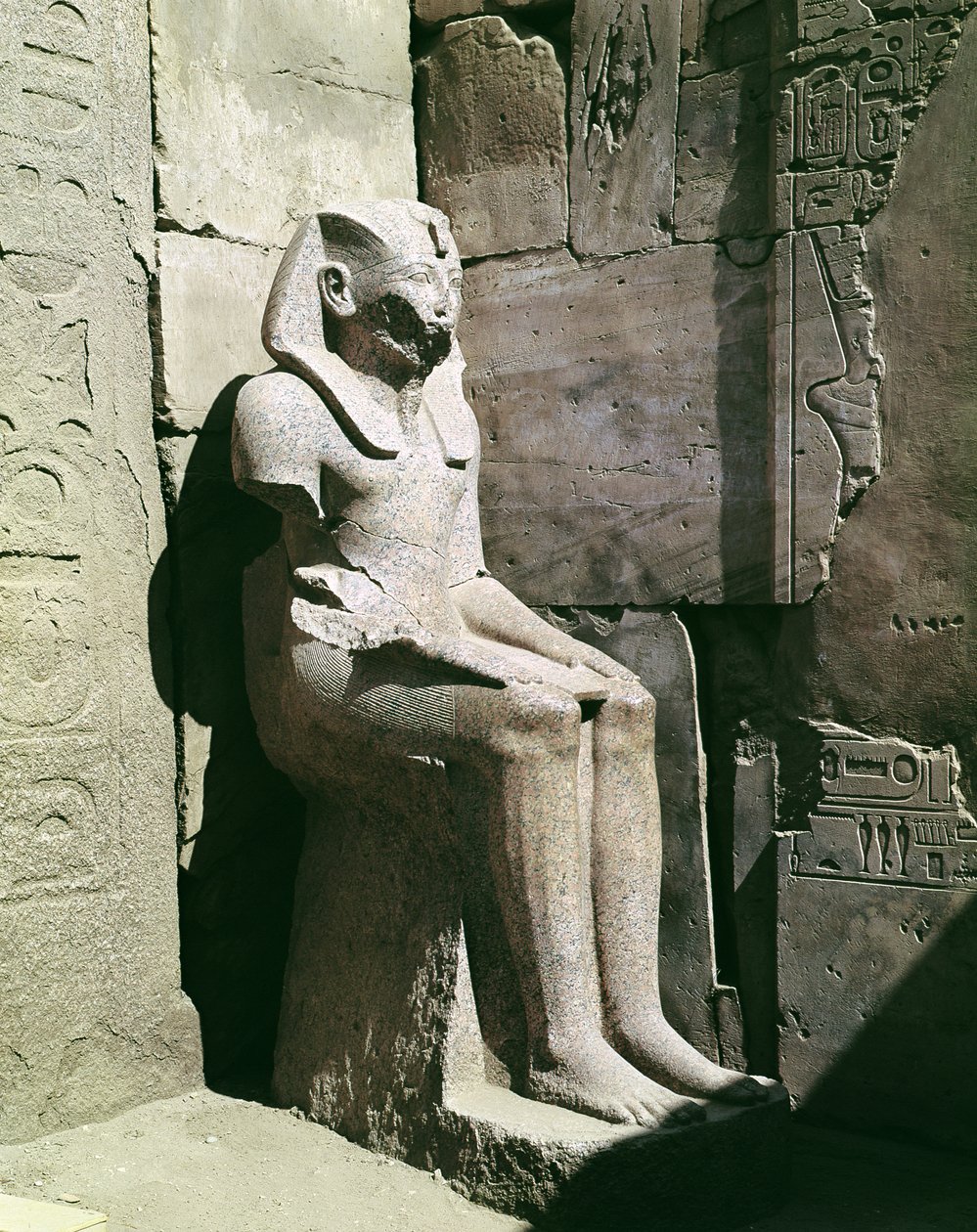 Statue de Thoutmosis III (c.1490-39 av. J.-C.) Nouveau Royaume - Egyptian 18th Dynasty
