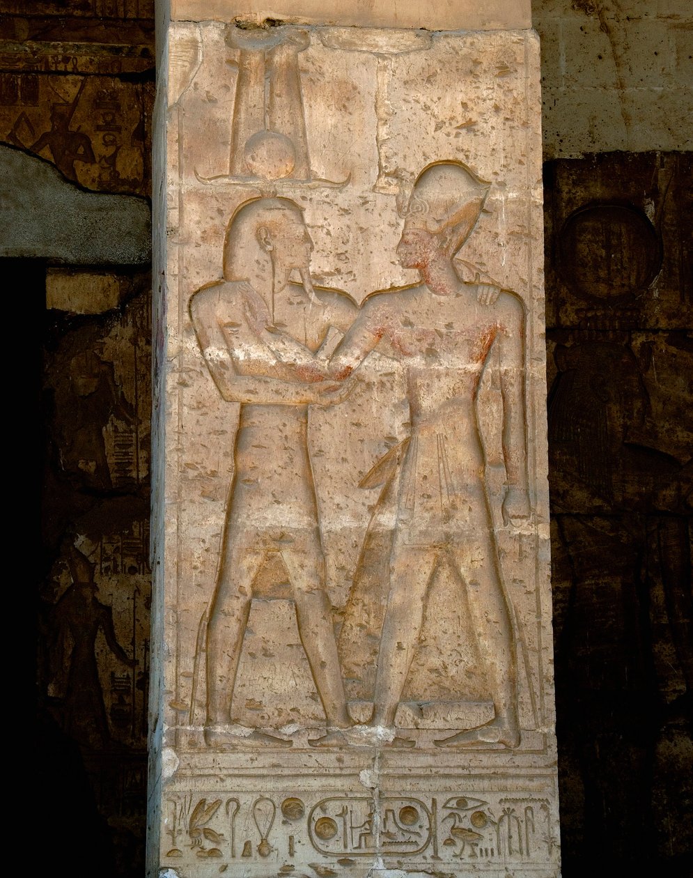 Art égyptien ancien : bas-relief sur la colonne du temple de Sethi I (Sety ou Seti I) - Egyptian 19th Dynasty