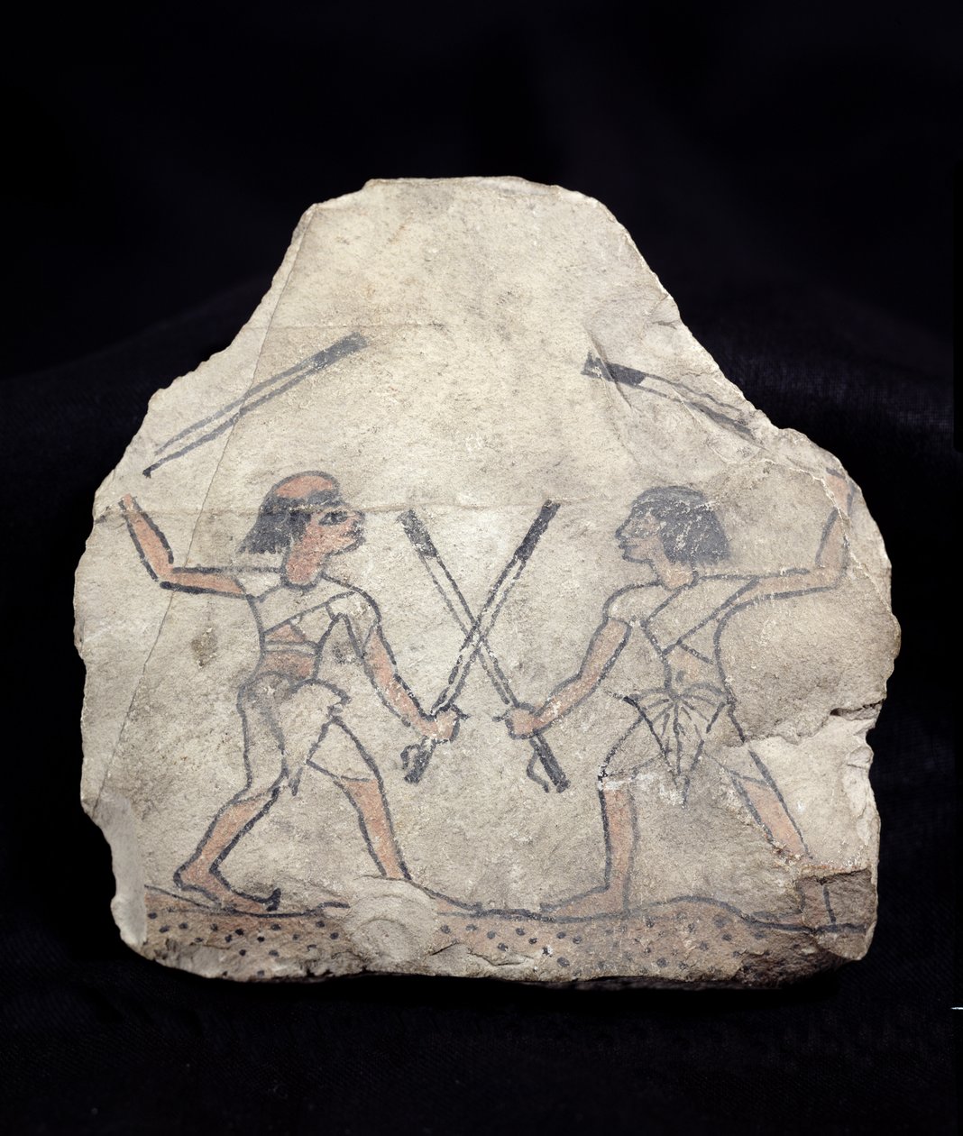 Ostrakon représentant deux hommes se battant avec des bâtons, de Deir El-Medina, Nouvel Empire - Egyptian 19th Dynasty