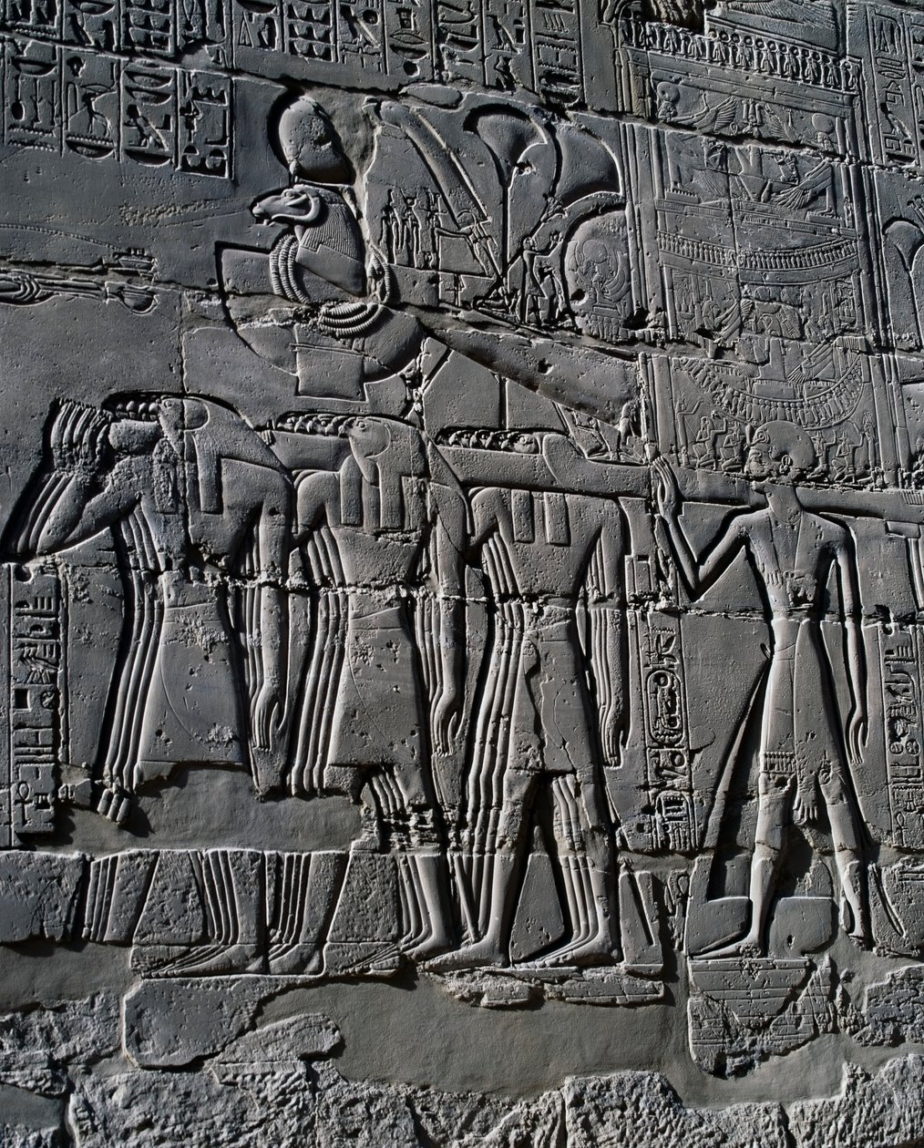Ramsès II devant le bateau sacré, relief, murs intérieurs de la Grande Salle Hypostyle, complexe du temple de Karnak (Liste du patrimoine mondial de l