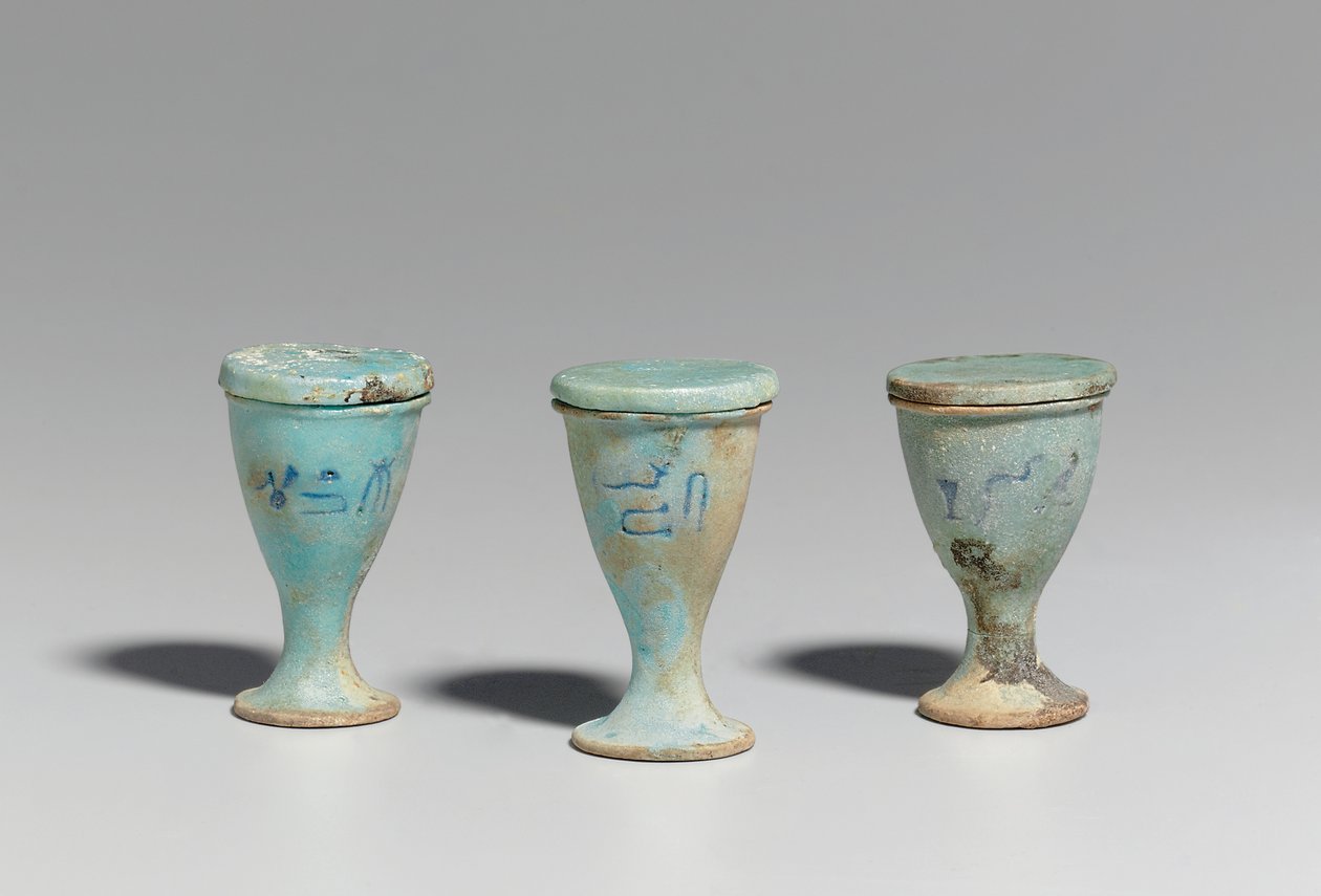 Trois tasses, 664-30 av. J.-C., Période tardive - Période ptolémaïque - Egyptian 26th Dynasty