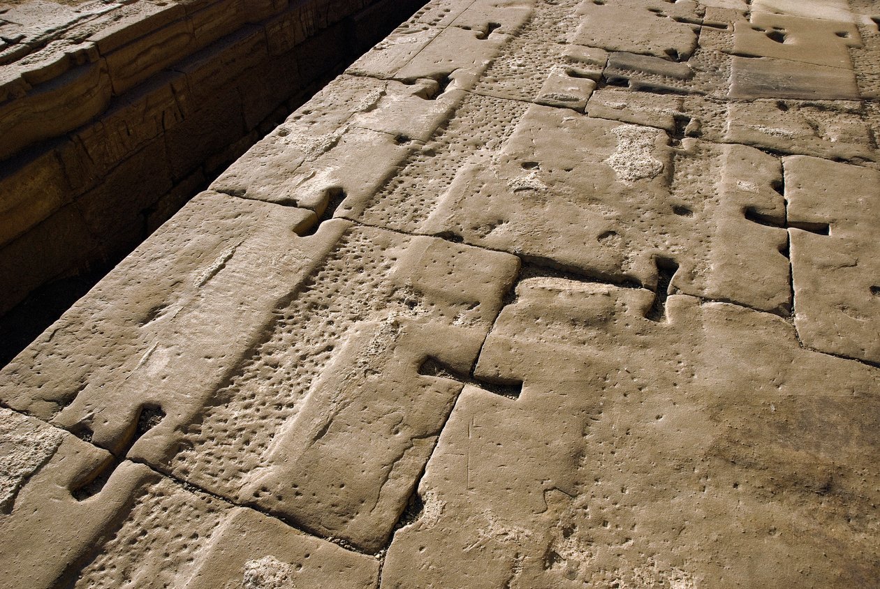 Antiquité égyptienne : détail du toit, temple d