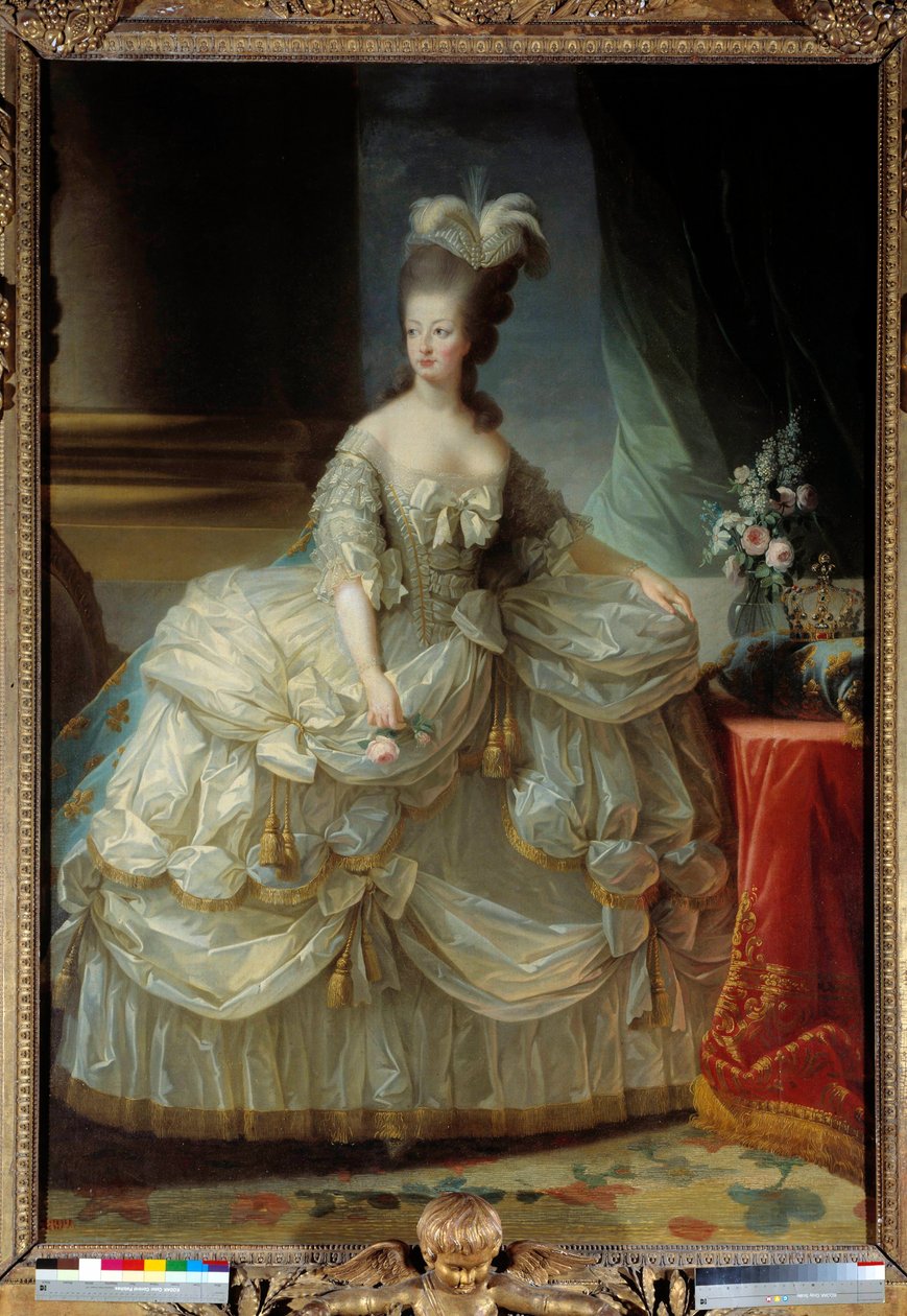 Portrait en pied de Marie-Antoinette de Lorraine Habsbourg, reine de France (1755-1793) en grande robe de cour, une rose à la main - Elisabeth Louise Vigee Lebrun